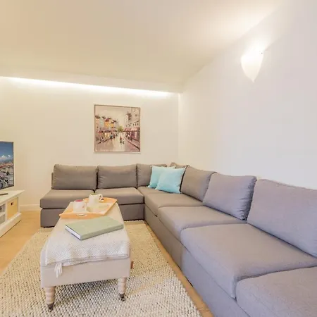 Apartment Sunlight - 